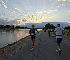 20260822_sunset_run_060