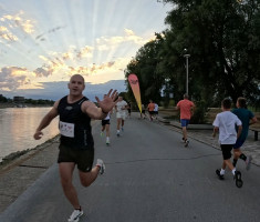 20260822_sunset_run_073